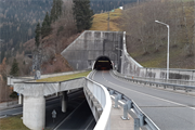 Die Beleuchtung der Tunnelgruppe Gasteinerklamm wird erneuert. Vom 11. September bis Mitte November ist dort mit Verkehrsbehinderungen zu rechnen.