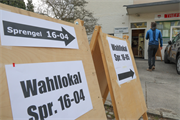 Rund 750 Wahlbeisitzer sind bei den Bürgermeister-Stichwahlen morgen Sonntag im Demokratie-Einsatz. Die meisten davon sind in der Stadt Salzburg "im Dienst".
