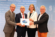 LH Wilfried Haslauer, LH-Stv. Christian Stöckl, LH-Stv. Heinrich Schellhorn und LR Andrea Klambauer präsentieren das Salzburger Budget für das Jahr 2023.