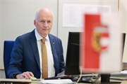 Landeswahlleiter Michael Bergmüller hat den weiteren Ablauf nach der Landtagswahl genau im Blick und wird mit der Landeswahlbehörde am Mittwoch, 26. April, das amtliche Endergebnis beschließen.