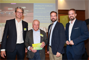Das mobility forum salzburg 2023 ist eröffnet. Johannes Gfrerer (Salzburg Verkehr), Organisator Peter Haibach, LH-Stv. Stefan Schnöll und Michael Baminger (Salzburg AG).